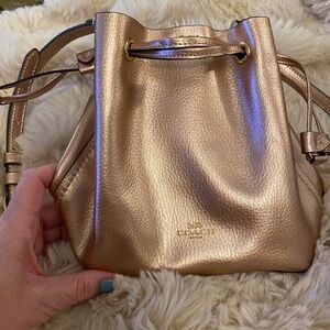 EUC Coach Gold Shoulder/Bucket Bag